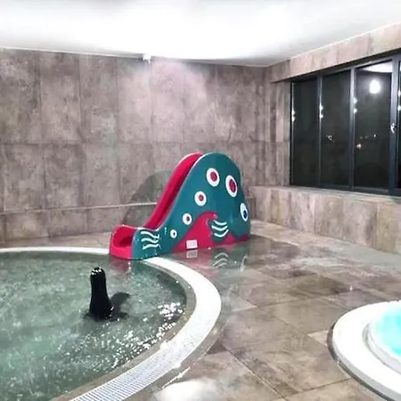With Swimming Pool And Sauna, Apartment Dziwnow
